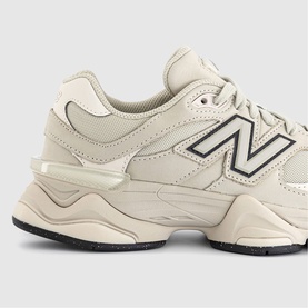 9060 Trainers