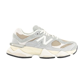 9060 Trainers