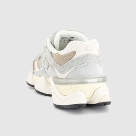 9060 Trainers