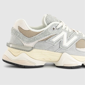 9060 Trainers