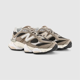9060 Trainers