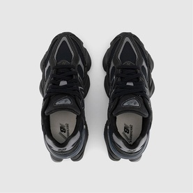 9060 Trainers