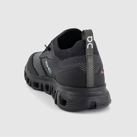 Cloud 6 Versa Trainers