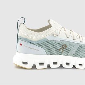 Cloud 6 Versa Trainers