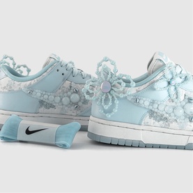 Dunk Low Flower Beaded Trainers
