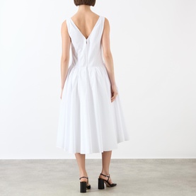 Flower Appliqu&eacute; Pleated Flared Dress