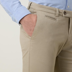 Dynamic Stretch Chinos