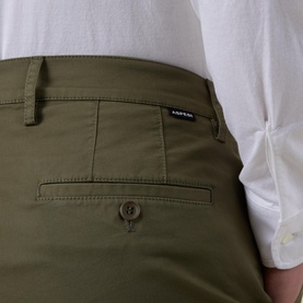 Comfort Straight Leg Chinos
