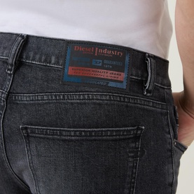 2019 D-Strukt Slim Leg Jeans