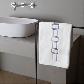 Bold Embroidered Towel Ivory