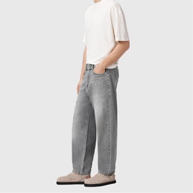 Curve Barrel Leg Jeans
