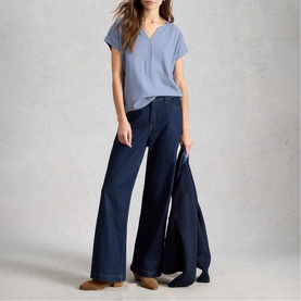 Nelly Notch Textured T-Shirt
