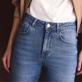 The 90s Slim Leg Jeans