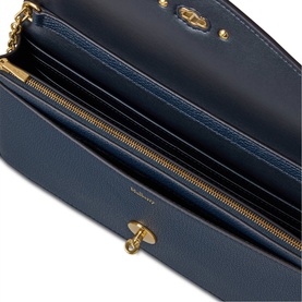 Darley Clutch