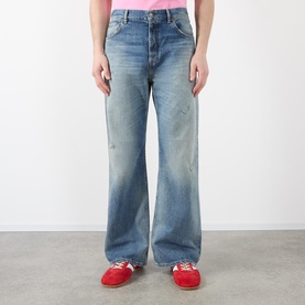 2021M Mid-Rise Wide Leg Jeans