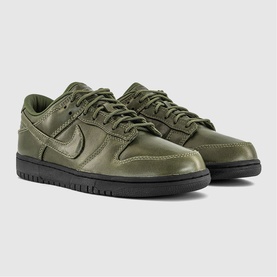 Dunk Low Retro SE Trainers