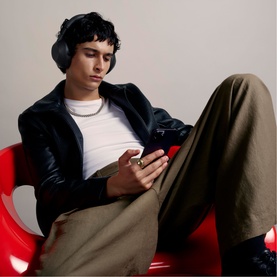 WH1000 Mark 6 Noise Cancelling Bluetooth Over Ear Headphones Black