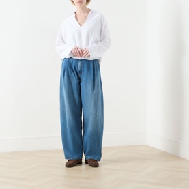 Saharper Pleated Wide-Leg Jeans