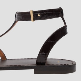 Medallion Leather Flat Sandals