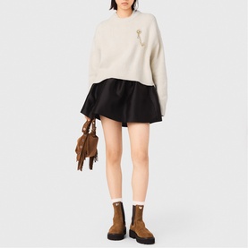 Floral Brooch Knitted Sweater