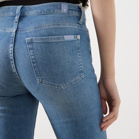Dojo Flared Cropped Jeans