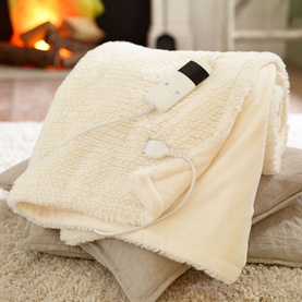 Sandringham Heated Throw Cream