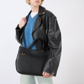 Selena Grained Shoulder Bag