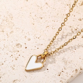 Lovestory Pendant Necklace