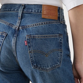 501&reg; 90's Mid-Rise Straight Leg Jeans