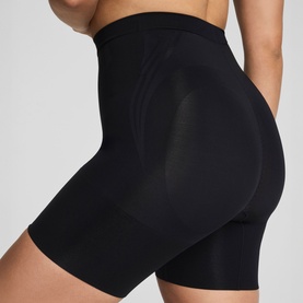 SPANXsculpt&trade; GoFigure Mid-Thigh Short