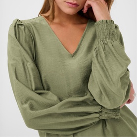Lufia Bishop Sleeve Blouse