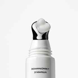 Universal Glow Illuminating Eye Cream