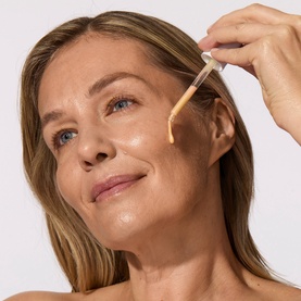 Universal Glow Serum Hyaluronic Acid and Vitamin C