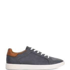Traces Lace-Up Trainers