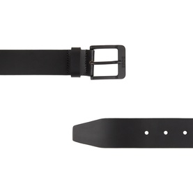 Hugo Boss black leather belt with matte gunmetal square buckle, shown in flat lay detail of buckle and tail end.