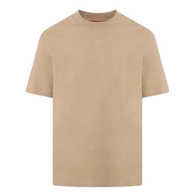 Hugo medium beige cotton crew neck T-shirt with short sleeves and small chest logo, relaxed fit