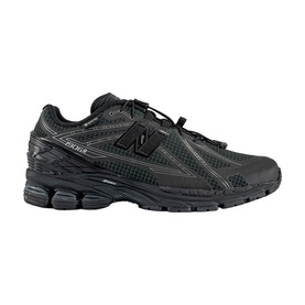 1906 Trainers