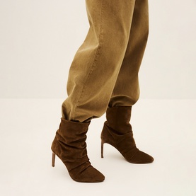 Colivia Suede Heeled Boots