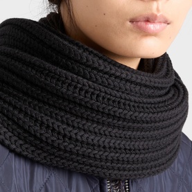 Triangle Logo Knitted Oblong Scarf