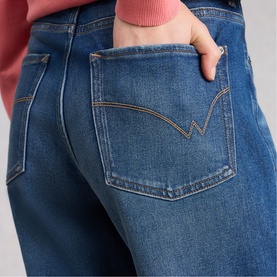 Freya Weekend Straight Leg Jeans