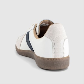 BW Army Trainers