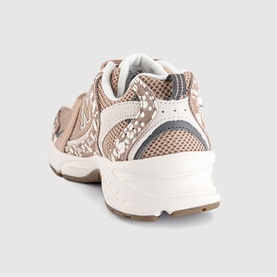 MR530 Trainers