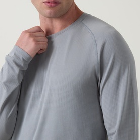 Metal Vent Tech Long-Sleeved T-Shirt