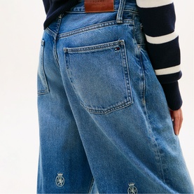 Logo Embroidery Tapered Barrel Leg Jeans