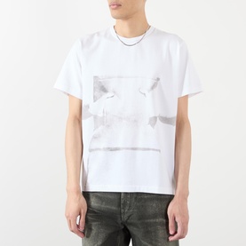 Gesture Graphic T-Shirt