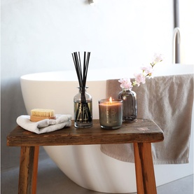 Luxury Scented Candle in Gift Box Kyoto Blossom