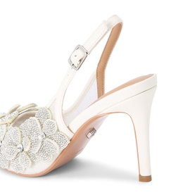 Petalo Floral Appliqu&eacute; Court Heels