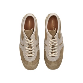Dustin Trainers