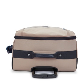 Jet M Medium Wheeled Luggage
