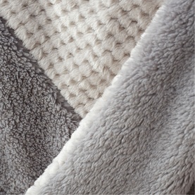 Cosy Larsson Geo Throw Grey